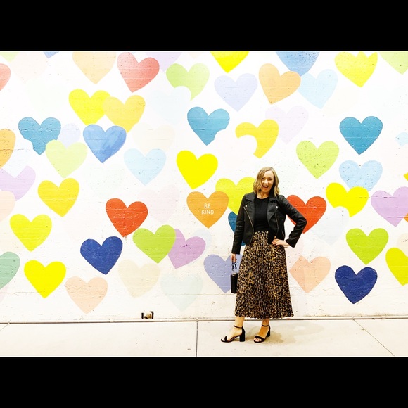 Meet your Posher, Rachel - Picture 1 of 1